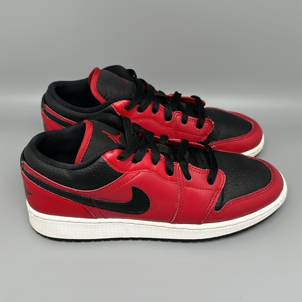 Jordan 1 Low Bred Gym Red Black‎ Shoes 553560-605 Men's 6Y Women's Sz 7.5